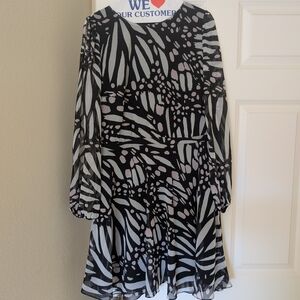 Chic Black and White Patterned Dress